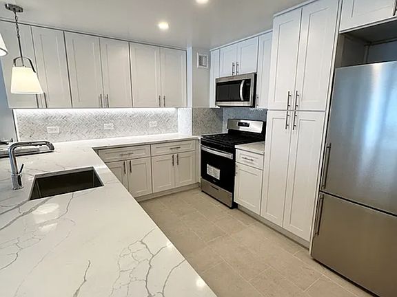 2nd image of 305 E 86th St #17EED