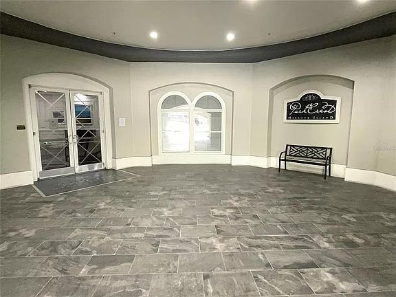 Front Lobby/Concierge