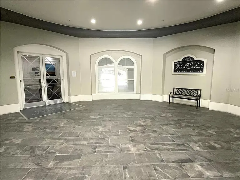 Front Lobby/Concierge