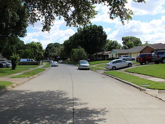 4th image of 12132 Bellafonte Dr