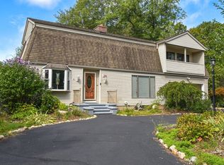 39 Sunnyside St, West Springfield, MA 01089