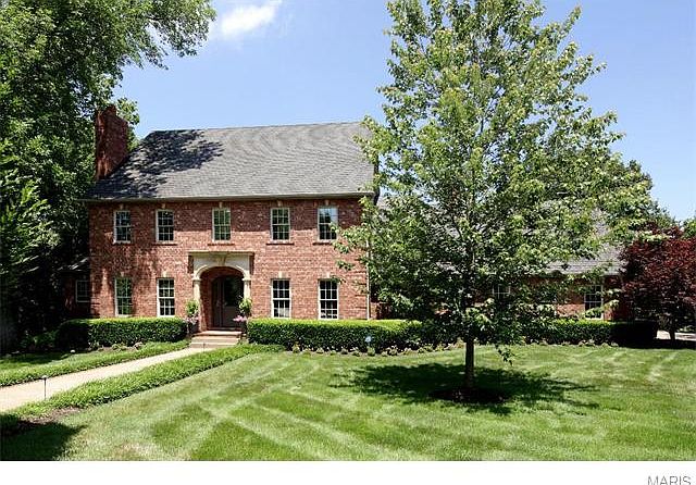 1st image of 8 Andre Dr