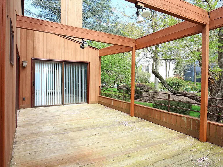6872 Melrose Dr — Photo 55