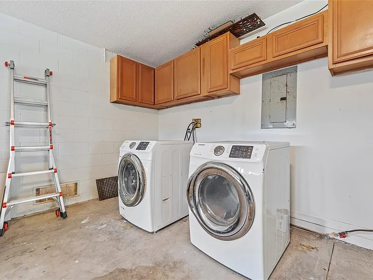 7827 Myrtle Oak Ln — Photo 20