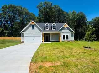 115 Crane St, Maysville, GA 30558