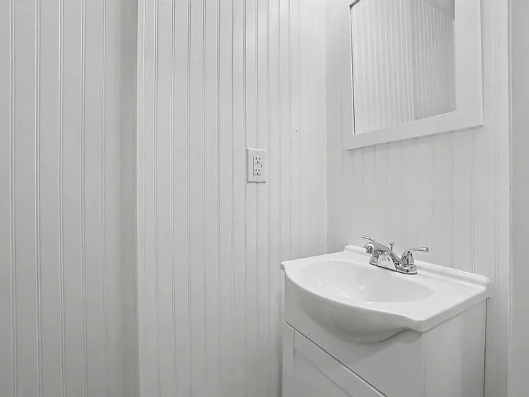2407 N Shannon St — Photo 9