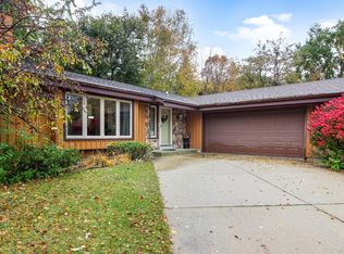 7265 N 97th St, Milwaukee, WI 53224