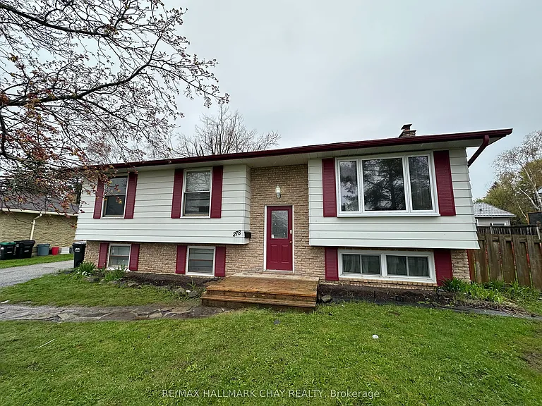 278 Pine Dr — Photo 1