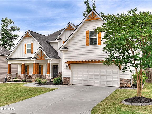 4th image of 611 Bunchgrass Street