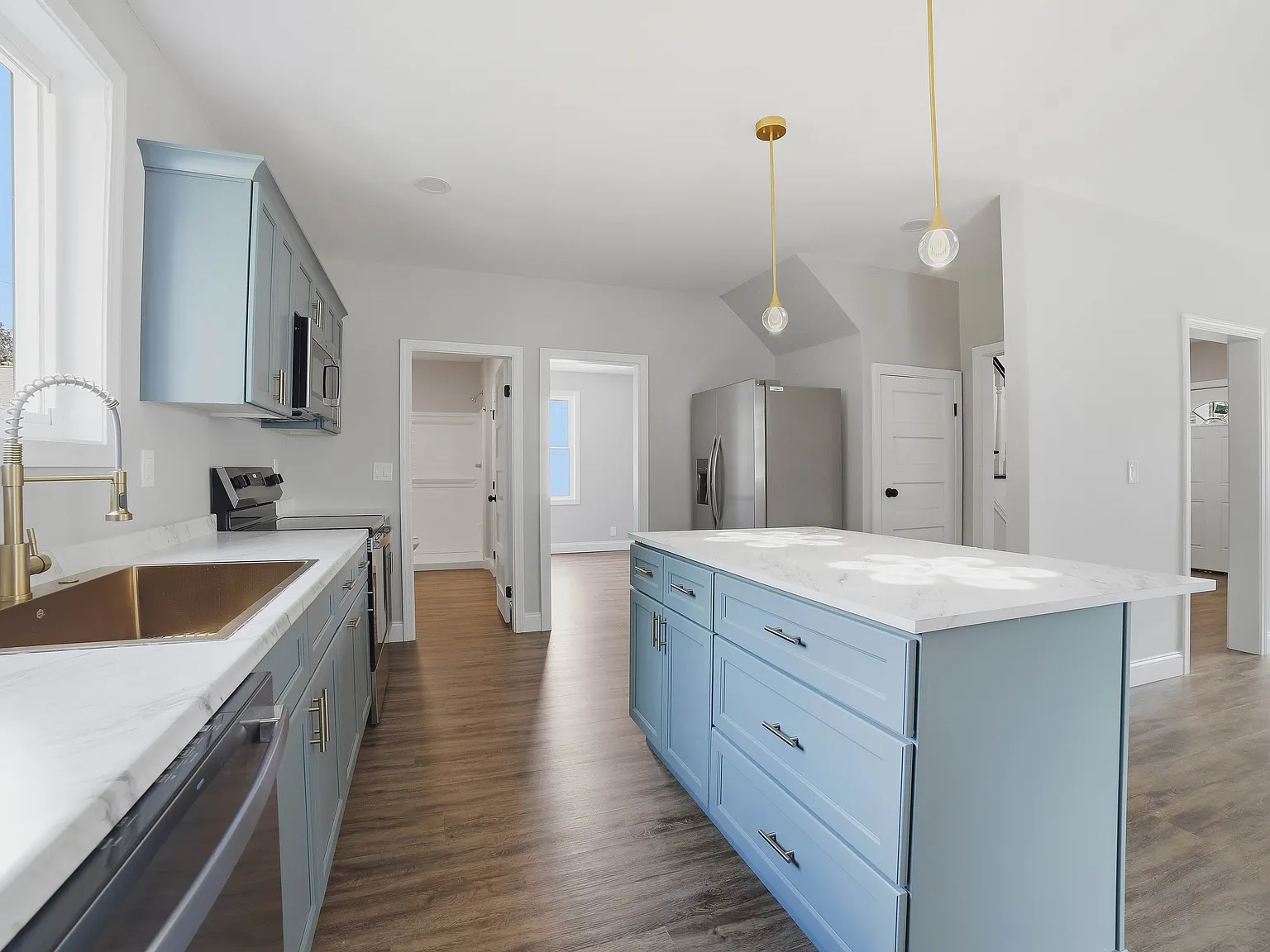 4 bed, 1673 sqft, $4,000 — Photo 3