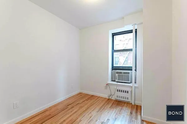 Rented by Bond New York | media 19