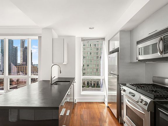 5th image of 350 W 42nd St APT 10L