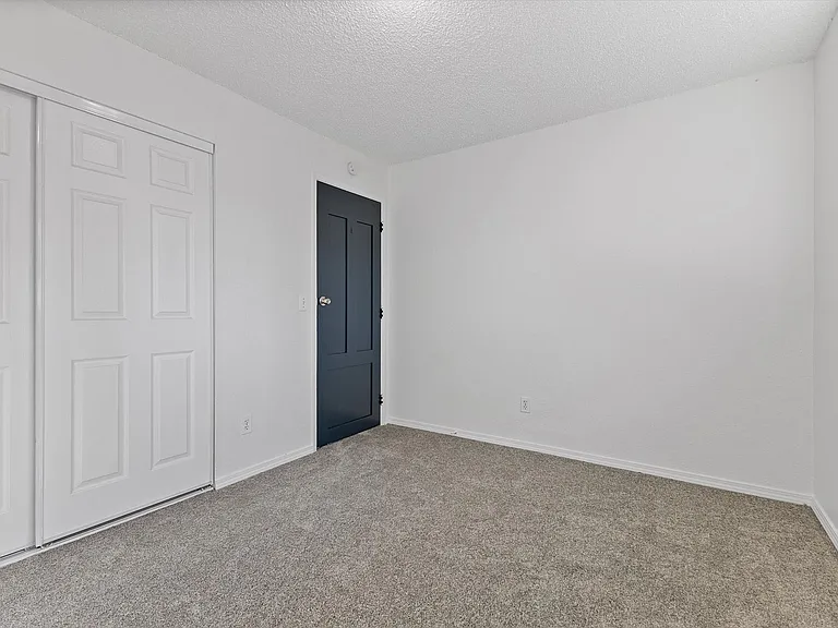 Green Tree Apartments — Photo 35
