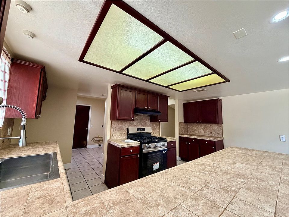1st image of 15939 Tyrol Dr #15939