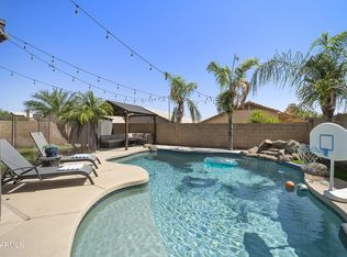 2215 E Taro Ln, Phoenix, AZ 85024