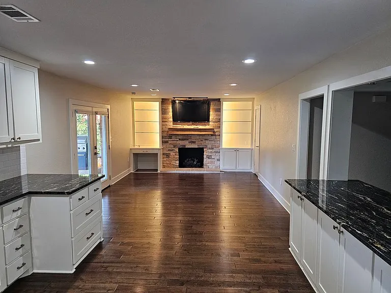 501 Atkerson Ln — Photo 12