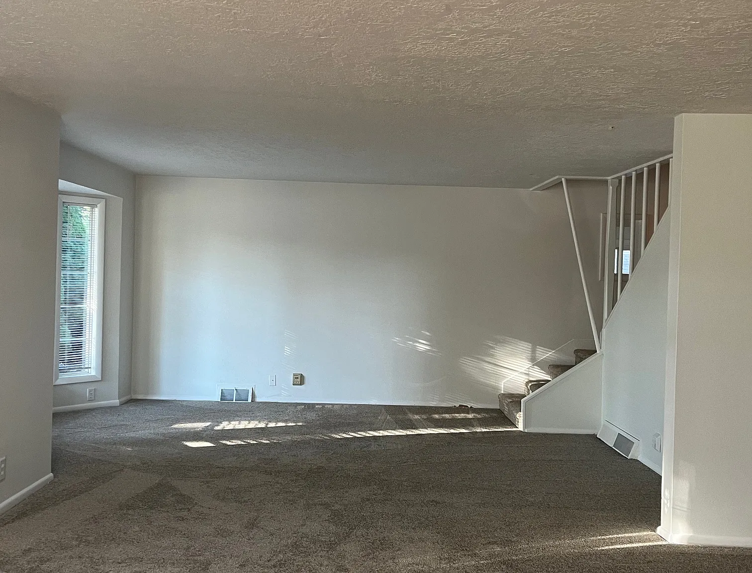 4 bed, 3297 sqft, $4,750 — Photo 3