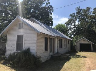 719 W Commerce St, Buffalo, TX 75831