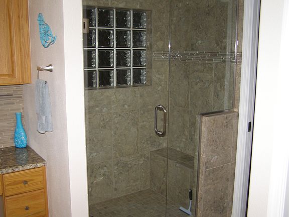 5th image of 109 Twin Lake Cir