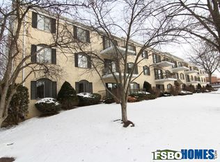 2135 1st Ave SE #215, Cedar Rapids, IA 52403