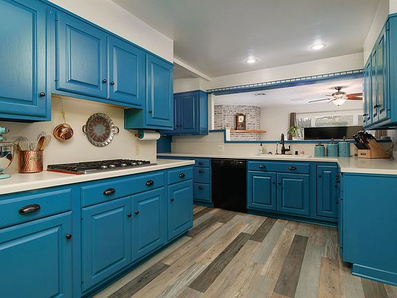 4th image of 6910 Galewood St