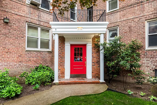 Sold by Compass | media 11