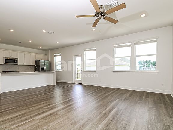 4th image of 176 Anthurium Dr
