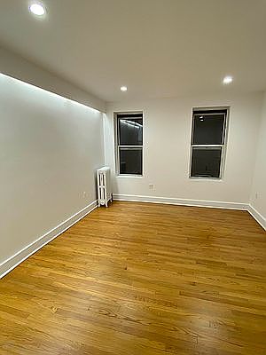 1st image of 4966 Broadway APT 6