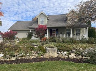 1034 Wellington Way, Hartland, WI 53029