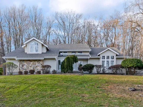 14 Lookout Dr, Roxbury Twp., NJ 07852