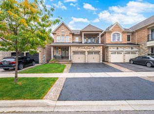 4 Ivor Cres, Brampton, ON L7A 4L5
