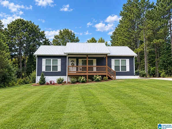 3497 Graves Gap Rd, Hayden, AL 35079