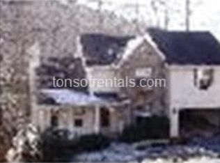 697 Salisbury Rd, Hendersonville, NC 28792