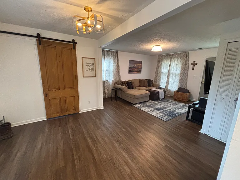 6802 Lake Buckhorn Ct — Photo 4