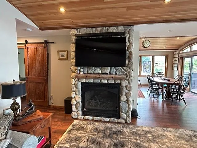 14 Edgemont Landing Rd — Photo 7