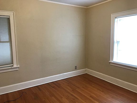 5th image of 1528 Crosby St