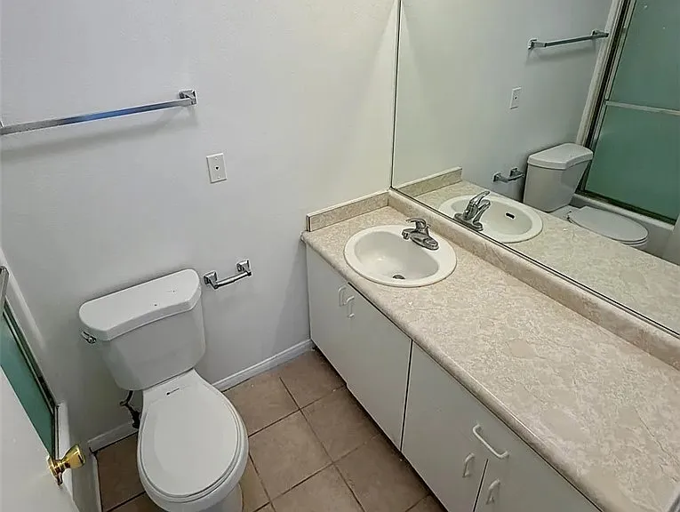2253 N Niagara St — Photo 5