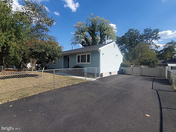 2nd image of 15 Almond Ave