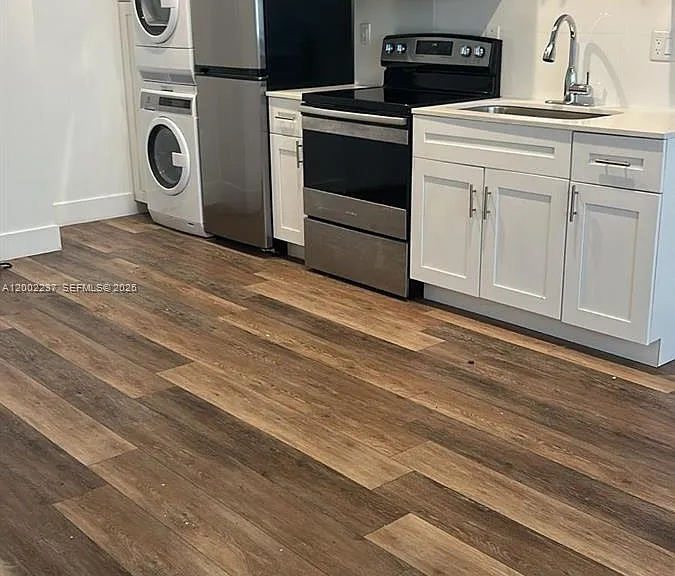 141 NW 16th Ave #17 — Photo 3