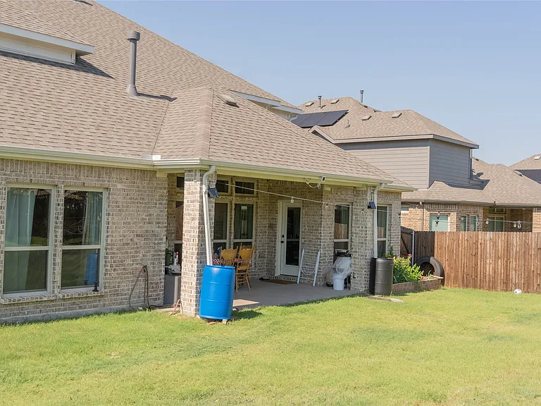 313 Airlene Ln — Photo 32