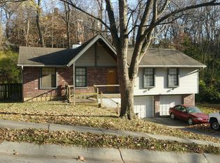 513 NW Cherokee Dr, Riverside, MO 64150