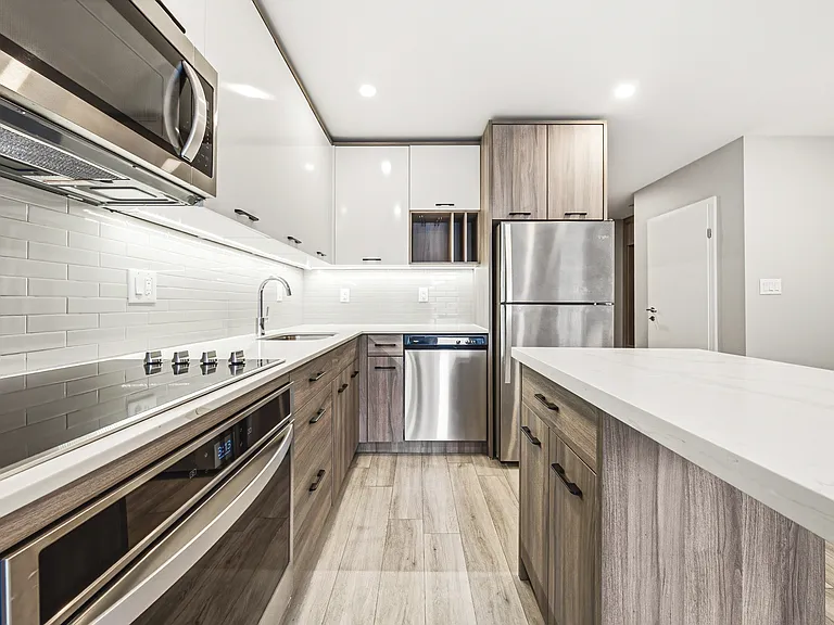 20 George St #2401 — Photo 6