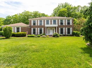 7 Friar Tuck Ct, Lincolnshire, IL