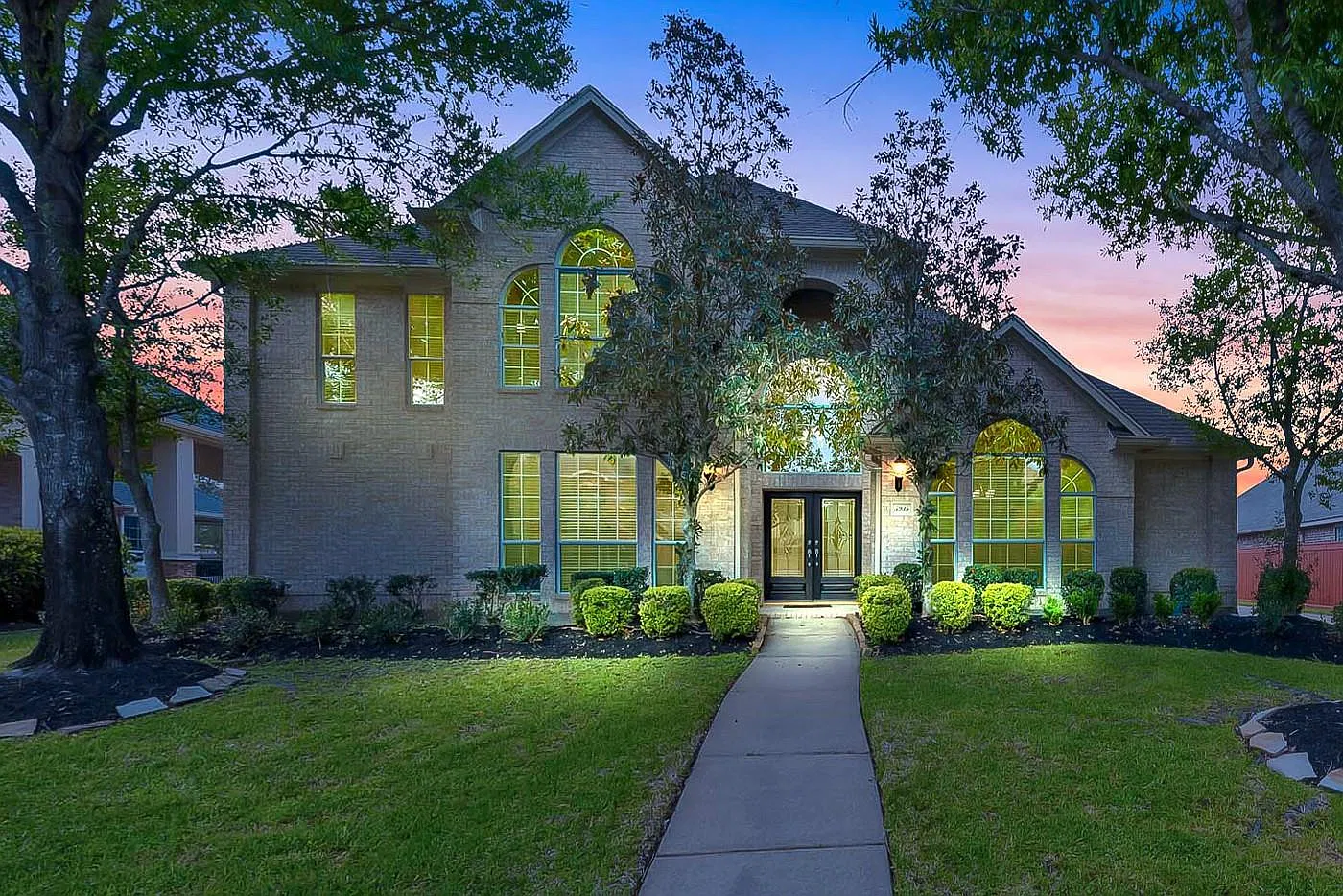 4 bed, 4.5 bath, 3566 sqft, $5,500 — Photo 1