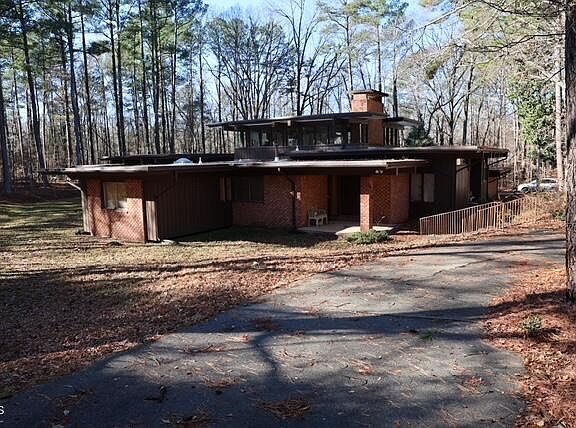 2nd image of 920 Chowan Ave
