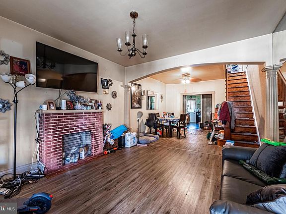 4th image of 2609 Mura St