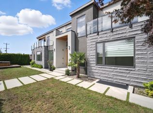 2113 Dawes Hill Rd, Coquitlam, BC V3K1N2