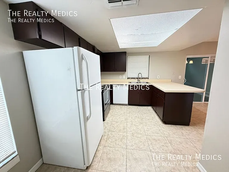 1663 Palm Leaf Dr — Photo 8