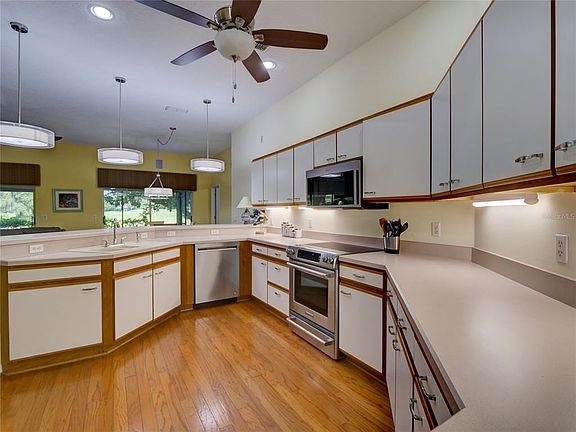 4th image of 7024 Arcadian Ct