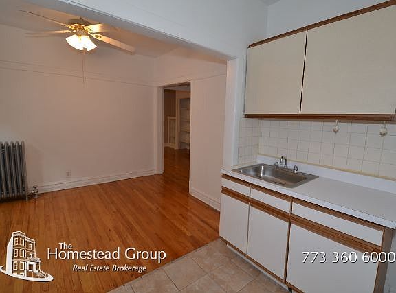 3rd image of 638 1/2 W Cornelia Ave APT 1E